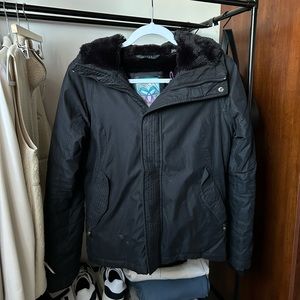 Tna Raven parka